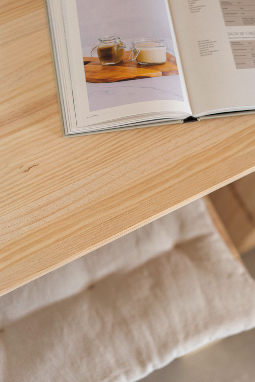 Imagen de ambiente 5 para:Mesa de estuio de madera ecologica con cajones y hueco